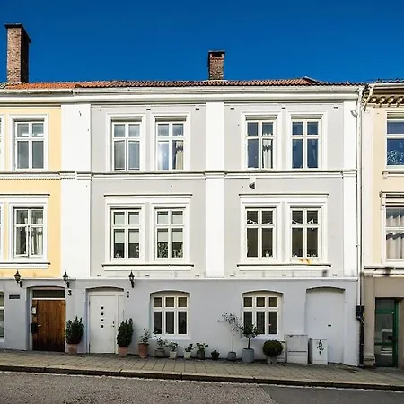 - Midt I Sentrum! Apartman